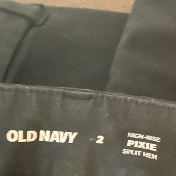 Old Navy High Rise Pixie Split Hem Dark Gray Pants Size 2 - Picture 4 of 6